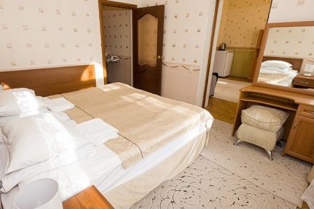 Люкс 2-местный 2-комнатный (241)